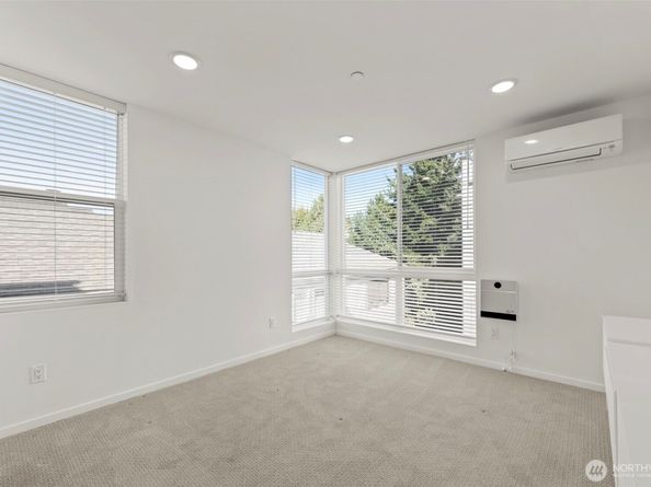 826 NW 52nd Street C, Seattle WA 98107