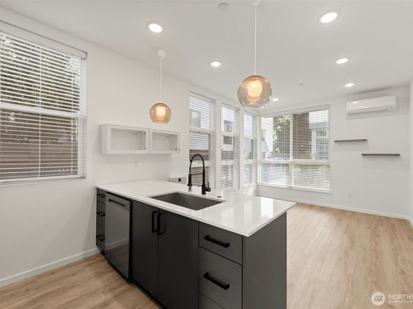 826 NW 52nd Street C, Seattle WA 98107