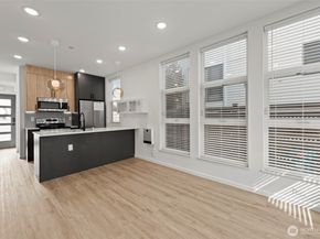 826 NW 52nd Street C, Seattle WA 98107
