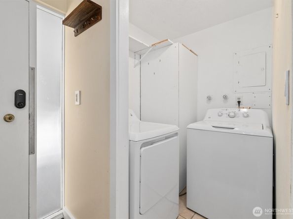 1740 Melrose Avenue 203, Seattle WA 98122