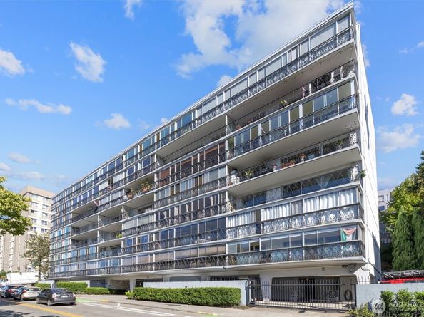 1740 Melrose Avenue 203, Seattle WA 98122