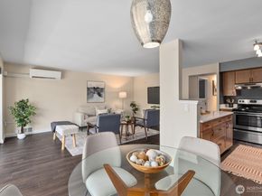 1740 Melrose Avenue 203, Seattle WA 98122