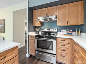 1740 Melrose Avenue 203, Seattle WA 98122