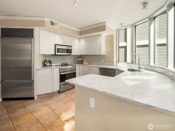2000 1st Avenue 604, Seattle WA 98121