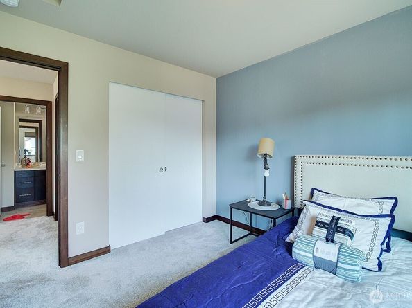 17819 19th Avenue W, Lynnwood WA 98037