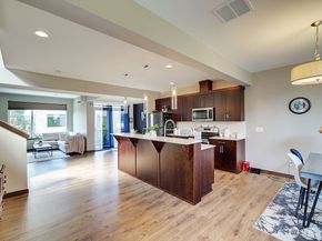 17819 19th Avenue W, Lynnwood WA 98037