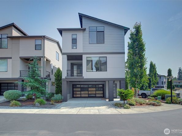17819 19th Avenue W, Lynnwood WA 98037