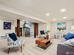 822 24th Avenue, Seattle WA 98122