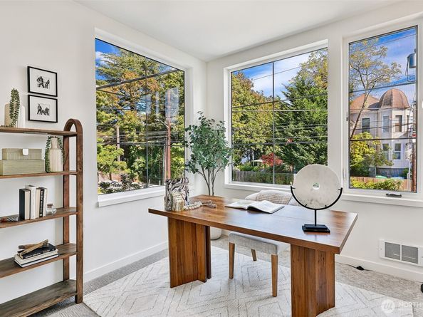 1301 D 31st Avenue S, Seattle WA 98144
