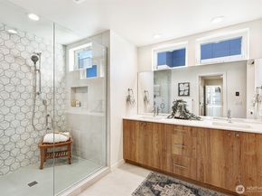 1301 D 31st Avenue S, Seattle WA 98144