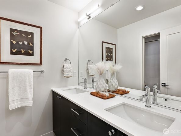 1301 D 31st Avenue S, Seattle WA 98144