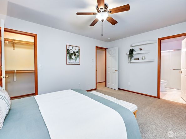 20791 Nachant Drive NE, Indianola WA 98342