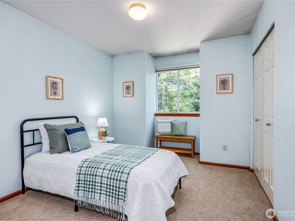20791 Nachant Drive NE, Indianola WA 98342