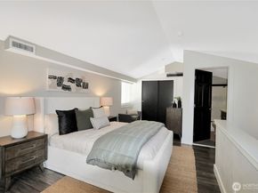 1533 18th Avenue S 5, Seattle WA 98144