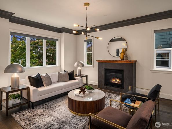 5249 36th Avenue NE, Seattle WA 98105