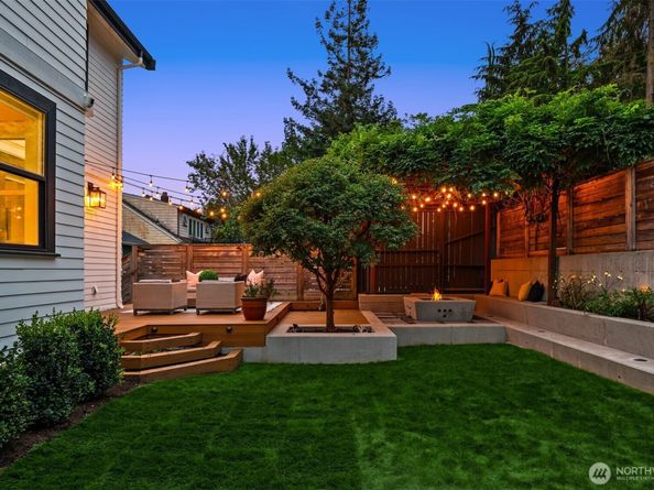 5249 36th Avenue NE, Seattle WA 98105