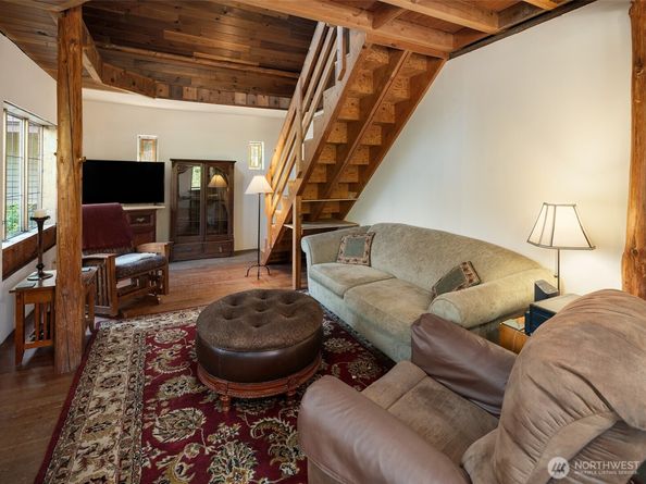 10320 SW Cove Road, Vashon WA 98070