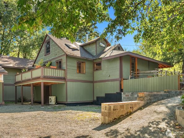 10320 SW Cove Road, Vashon WA 98070