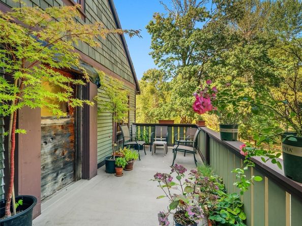 10320 SW Cove Road, Vashon WA 98070