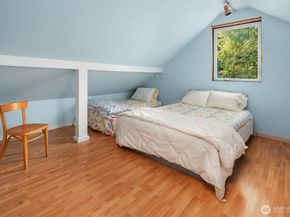 10320 SW Cove Road, Vashon WA 98070