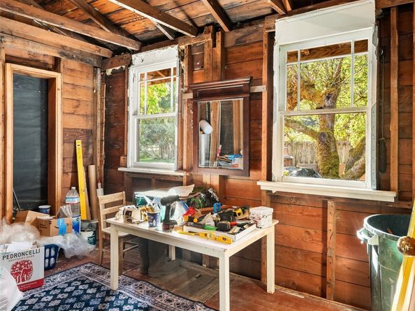 10320 SW Cove Road, Vashon WA 98070