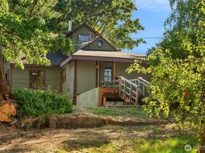 10320 SW Cove Road, Vashon WA 98070
