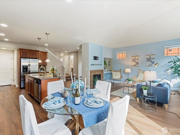 1532 145th Place SW A, Lynnwood WA 98087