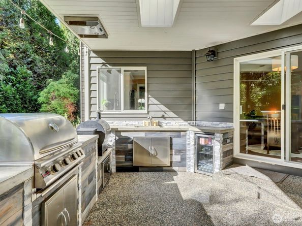 20021 NE 194 Street, Woodinville WA 98077