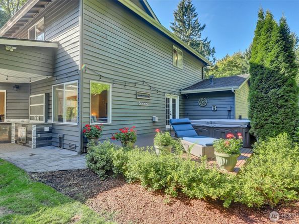 20021 NE 194 Street, Woodinville WA 98077