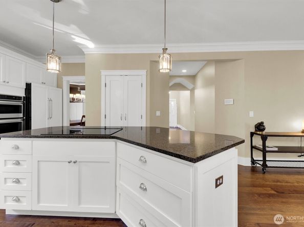 20021 NE 194 Street, Woodinville WA 98077
