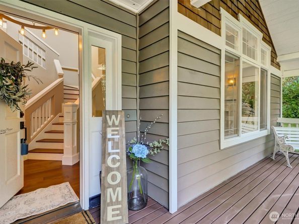 20021 NE 194 Street, Woodinville WA 98077
