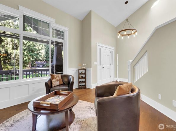20021 NE 194 Street, Woodinville WA 98077