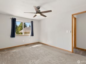 13822 SE 163rd Street, Renton WA 98058