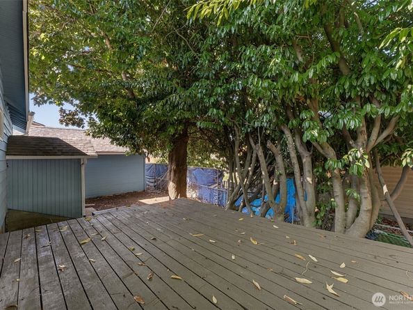 1616 11th Street, Bremerton WA 98337