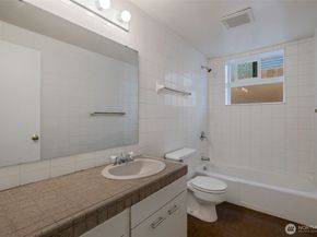 4324 Phinney Avenue N 1, Seattle WA 98103