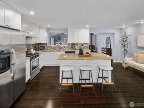 14831 NE 14th Street, Bellevue WA 98007