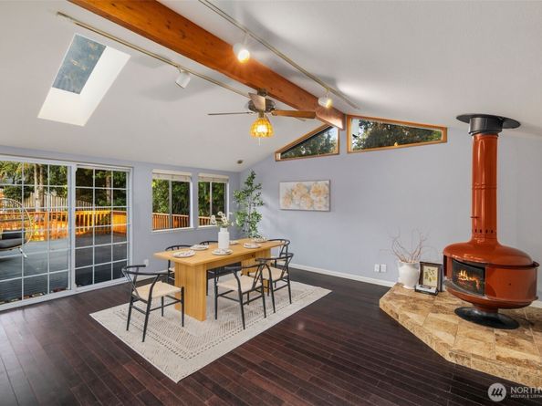 14831 NE 14th Street, Bellevue WA 98007