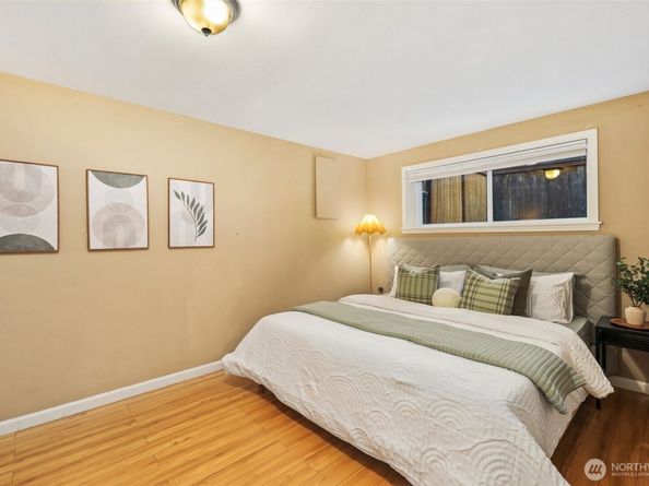 14831 NE 14th Street, Bellevue WA 98007