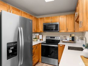 24613 13th Avenue S, Des Moines WA 98198