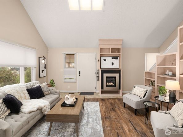 24613 13th Avenue S, Des Moines WA 98198