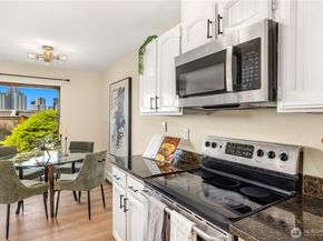 717 122nd Avenue NE B1, Bellevue WA 98005
