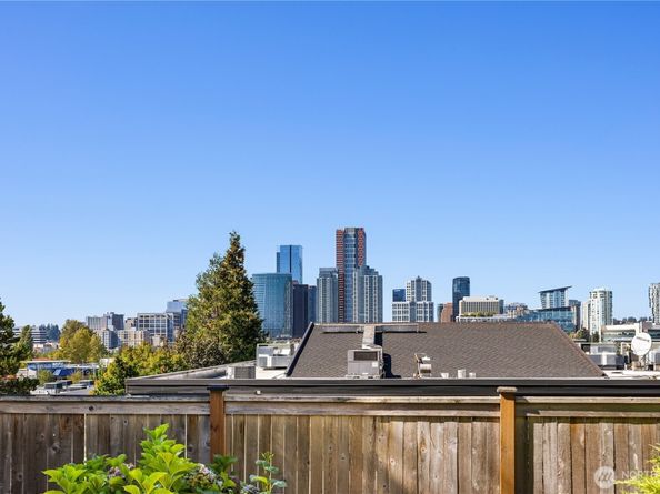 717 122nd Avenue NE B1, Bellevue WA 98005