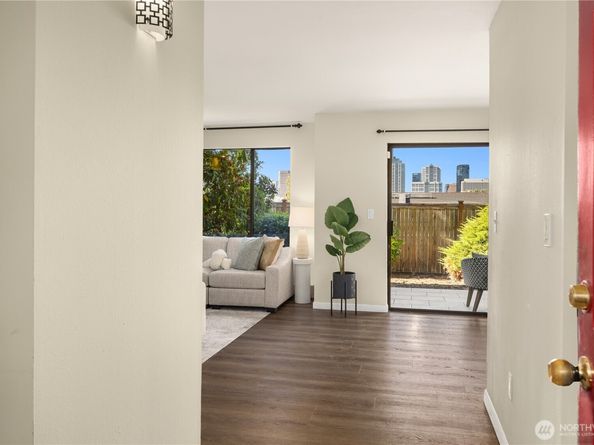 717 122nd Avenue NE B1, Bellevue WA 98005