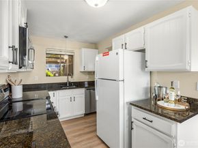 717 122nd Avenue NE B1, Bellevue WA 98005