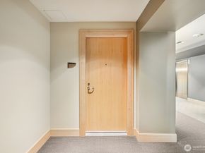 10650 NE 9th Place 521, Bellevue WA 98004