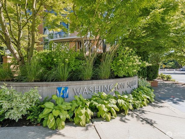 10650 NE 9th Place 521, Bellevue WA 98004