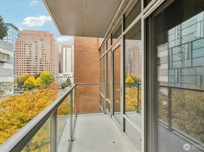 10650 NE 9th Place 521, Bellevue WA 98004