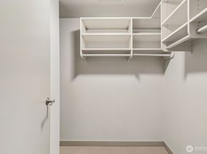 10650 NE 9th Place 521, Bellevue WA 98004