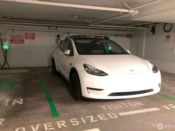 10650 NE 9th Place 521, Bellevue WA 98004