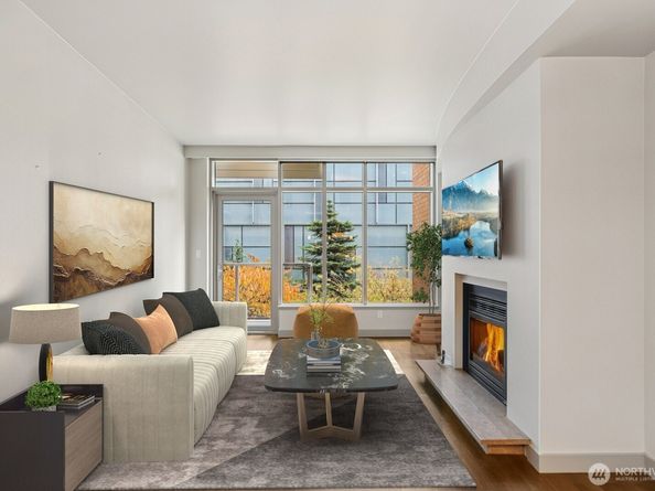 10650 NE 9th Place 521, Bellevue WA 98004